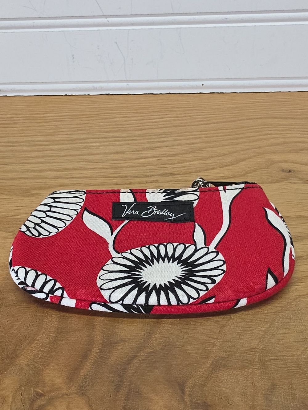 Vera Bradley Deco Daisy Red Floral Zip Card Pouch with Houndstooth ID Window - Picture 2 of 4